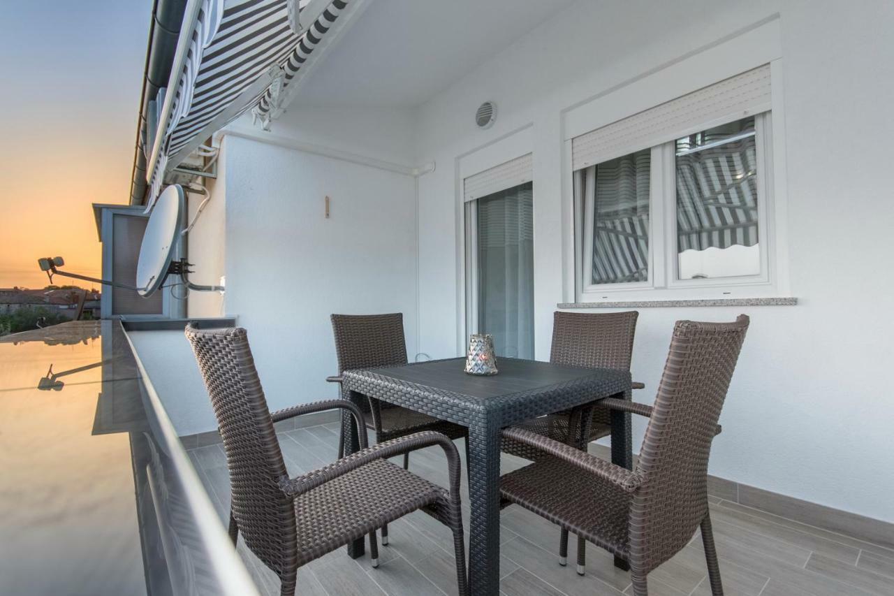 Apartment Alice Pula Exterior photo