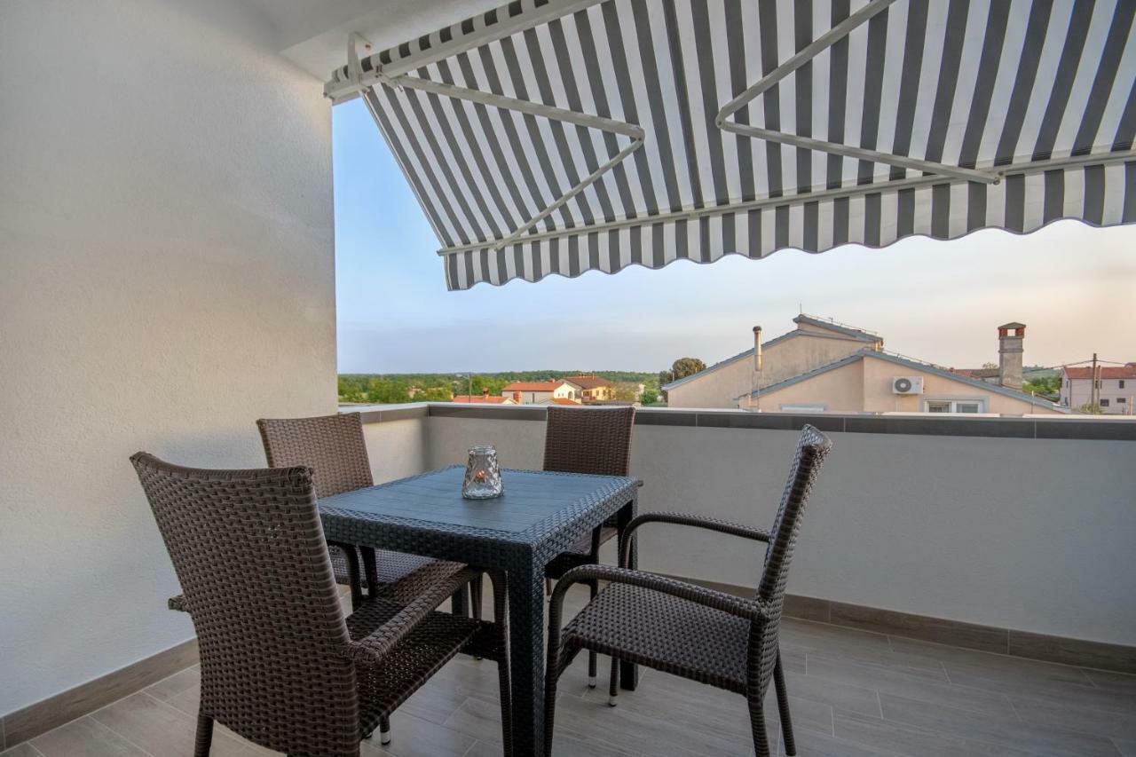Apartment Alice Pula Exterior photo